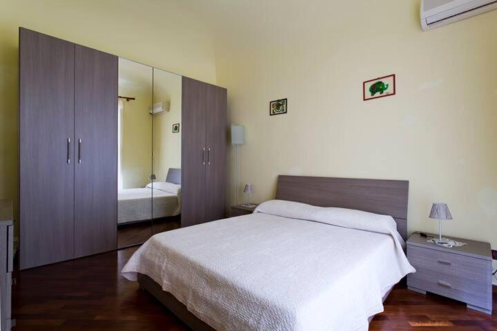 La Casa Di Tufo Appartement Palermo Buitenkant foto