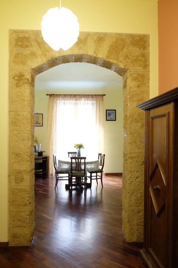 La Casa Di Tufo Appartement Palermo Buitenkant foto