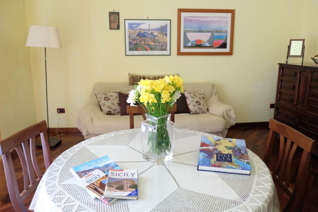 La Casa Di Tufo Appartement Palermo Buitenkant foto